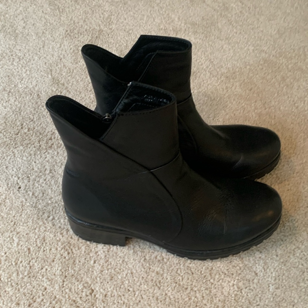 Bueno ankle boot, never worn.